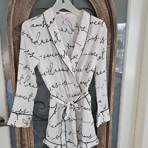 Sweet Dreams Black and White Wrap Robe Intimate Loungewear